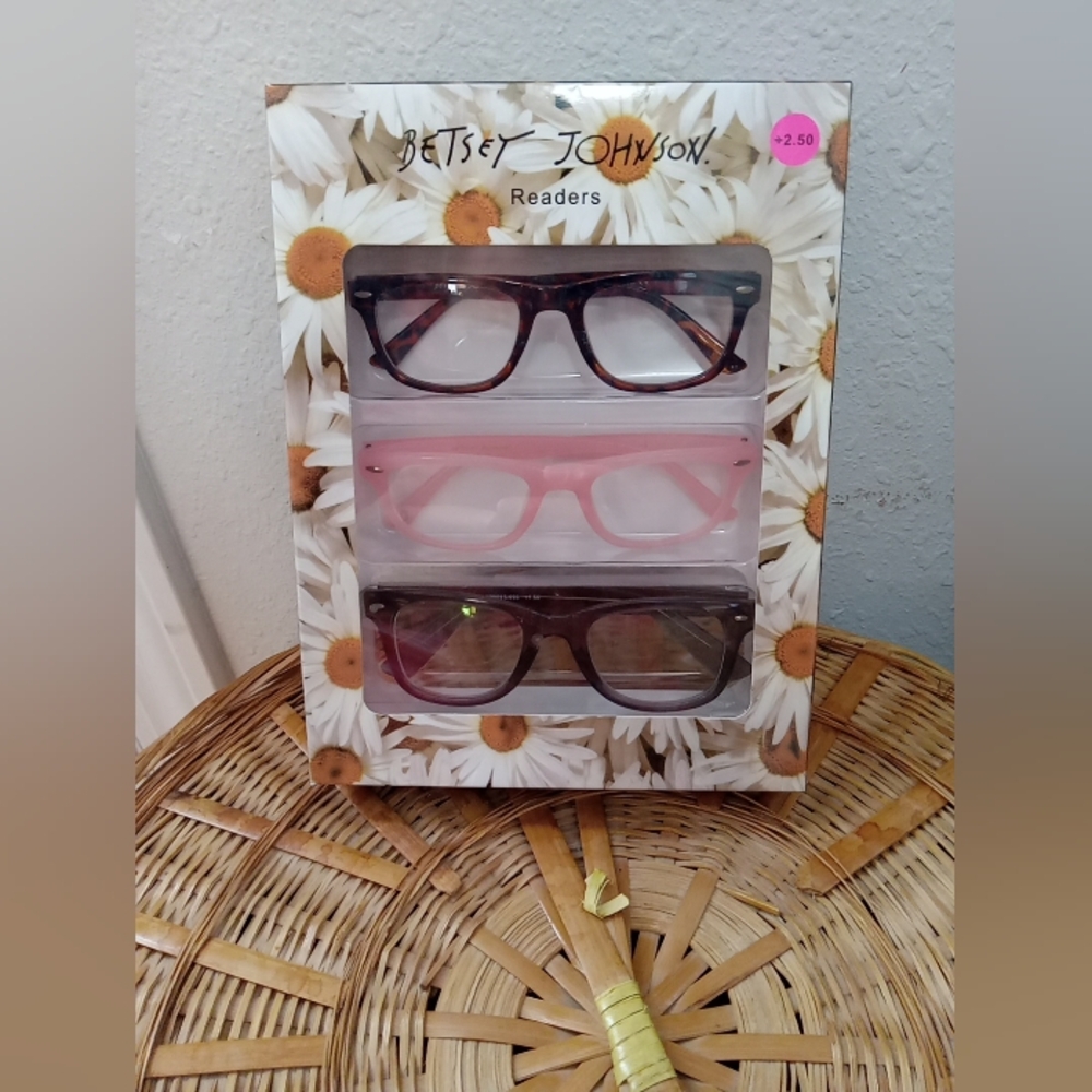 Betsey Johnson 3 pack reading glasses